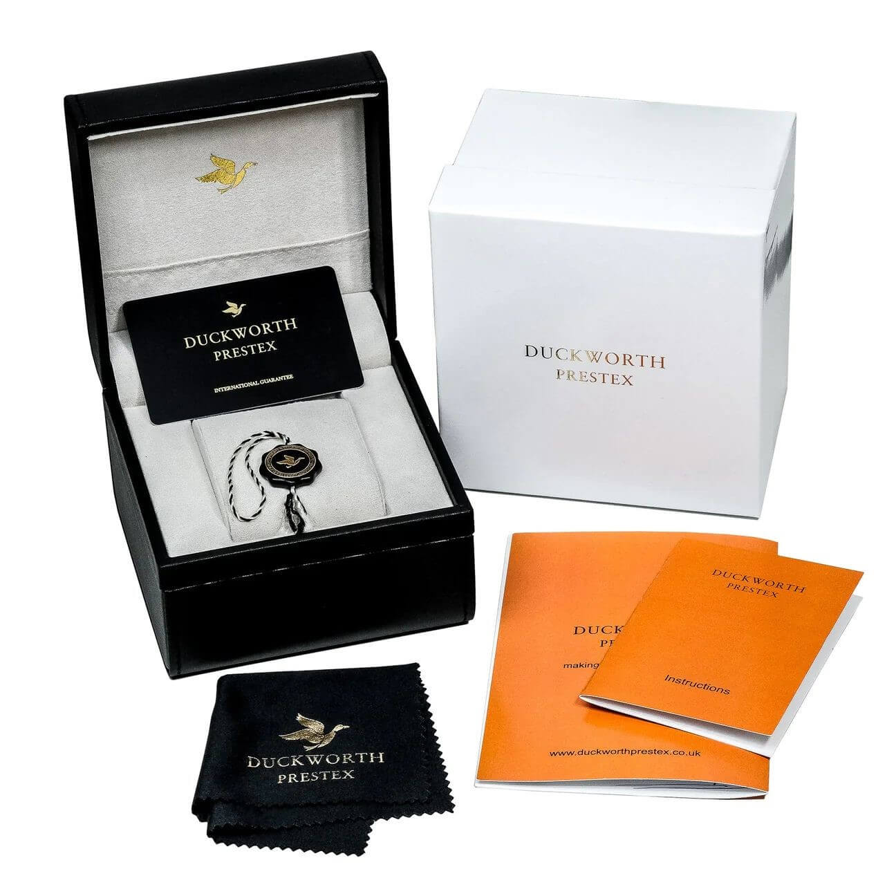 Chronograph 42 black sunburst black leather - Wilson Watches