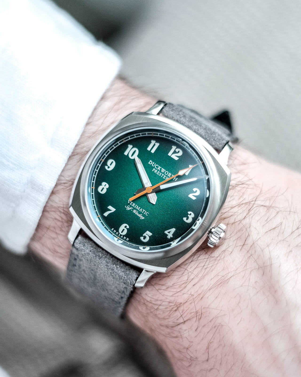 Verimatic 39mm green fumé brown suede - Wilson Watches
