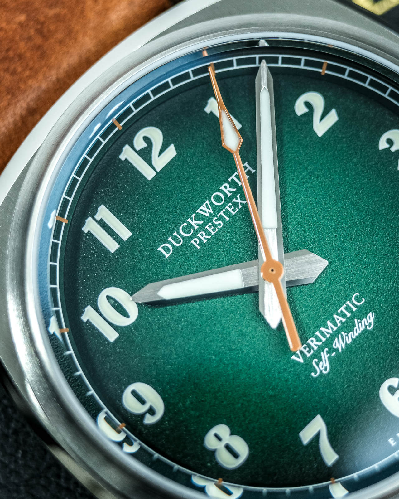 Verimatic 39mm green fumé brown suede - Wilson Watches