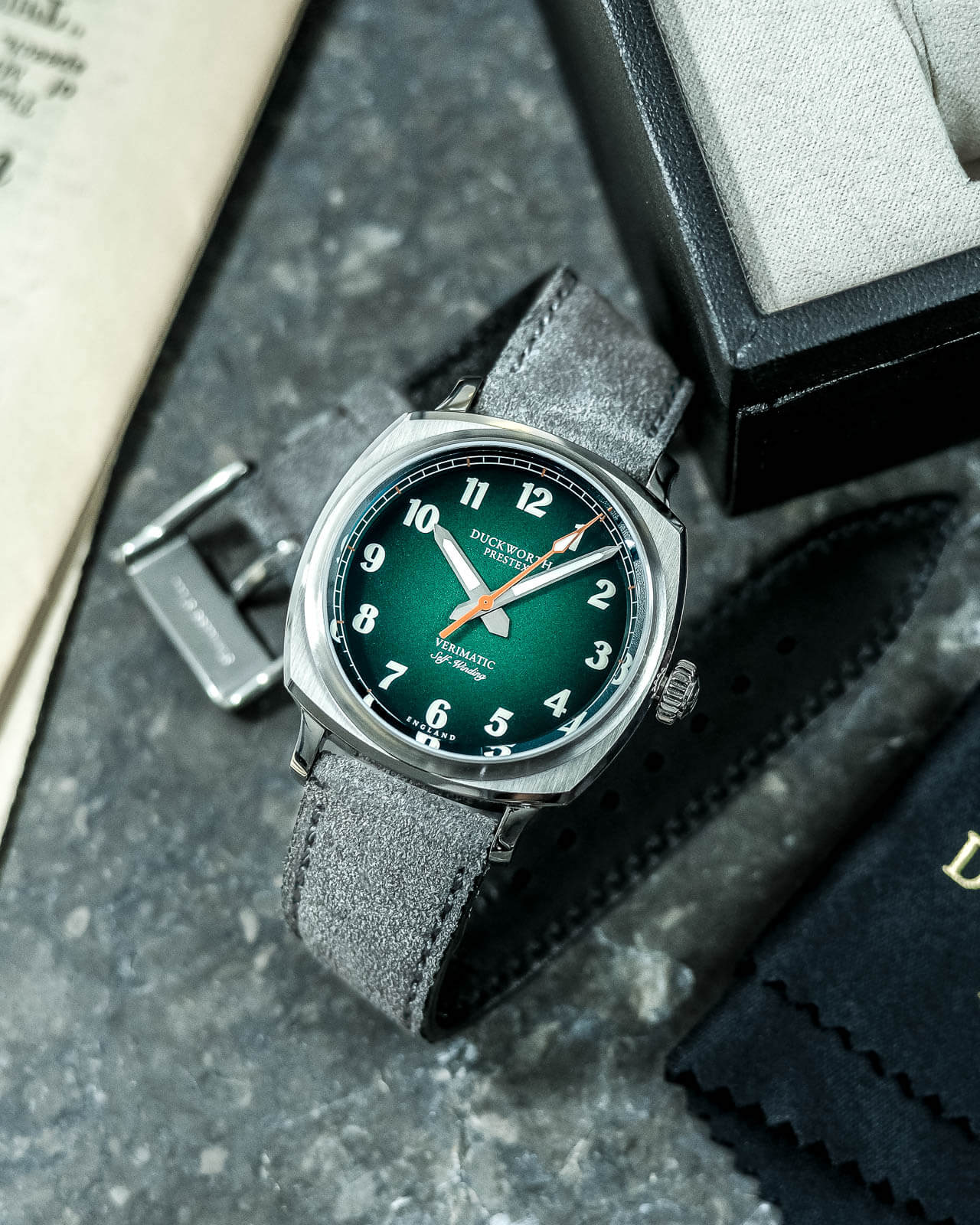 Verimatic 39mm green fumé brown suede - Wilson Watches