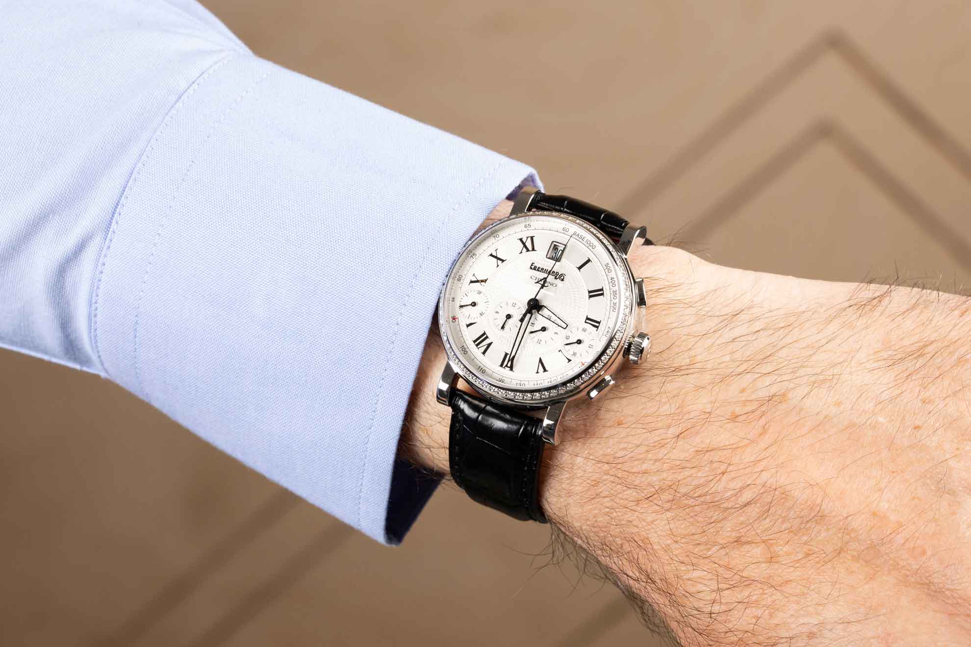 Eberhard & Co.Wrist Shot