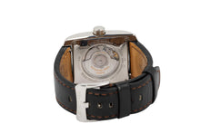 Raymond Weil exhibition case back