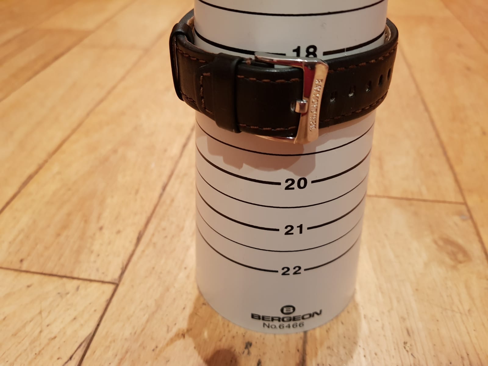 Raymond Weil strap size